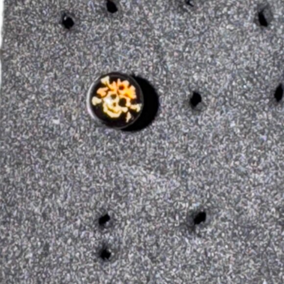 3mm Round Bandana Skull and Crossbones Design 20 gauge nose rings - Picture 2 of 12